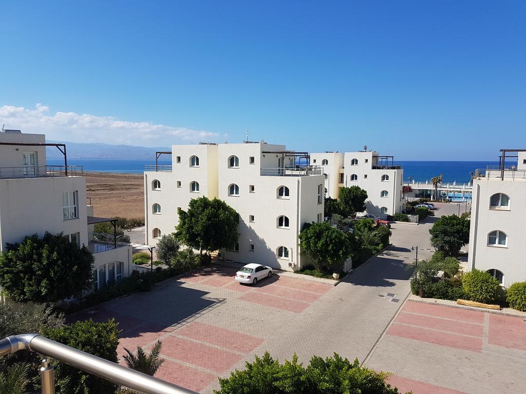 Aphrodite Beachfront Penthouse Apartment Ghaziveran Exterior photo